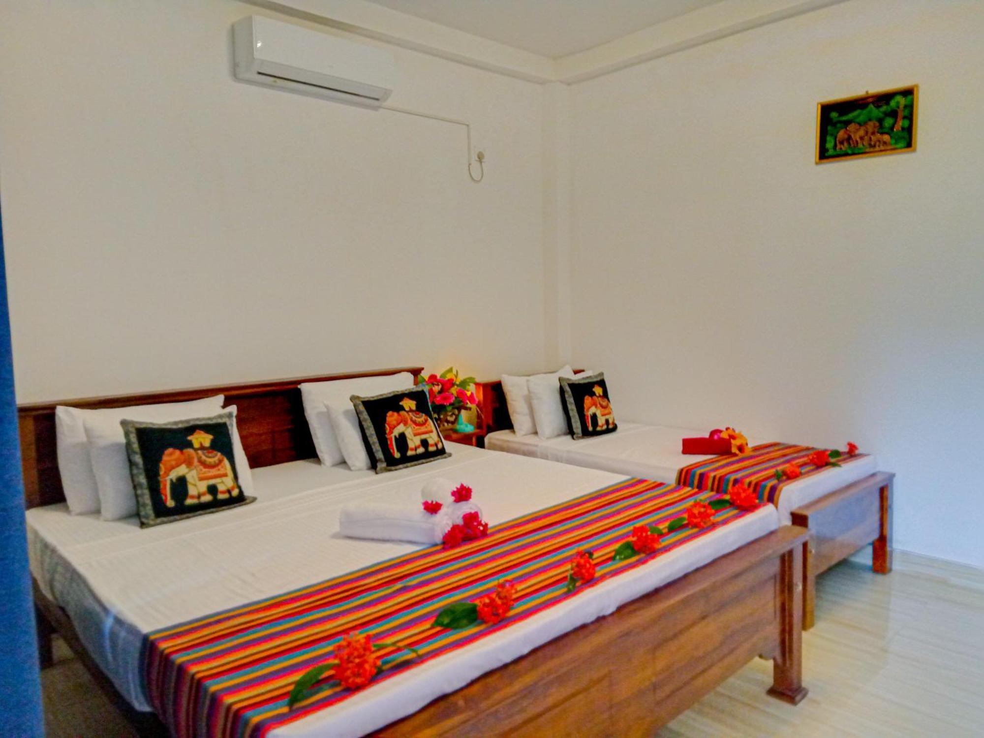 Gimhana Homestay سيغيرِيا المظهر الخارجي الصورة